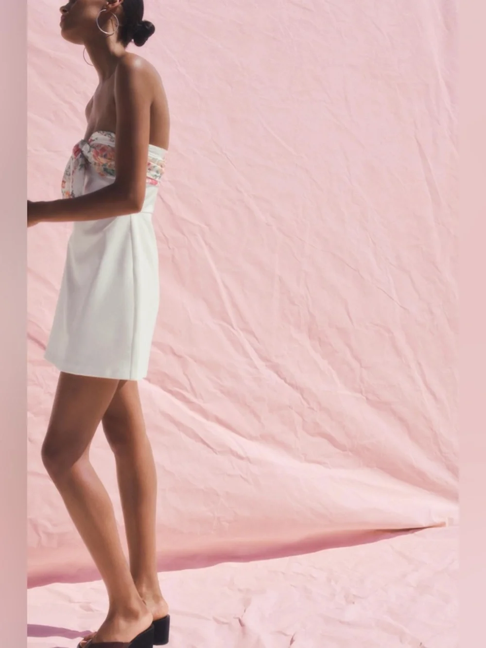 ZARA Strapless White Mini Dress with Floral Tie Bust - Picture 4 of 16